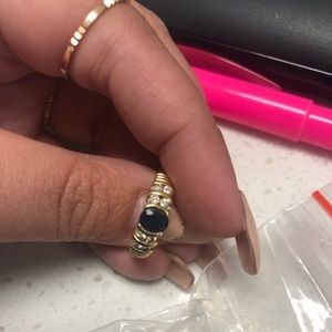 Gold Ring with Sapphire and diamonds